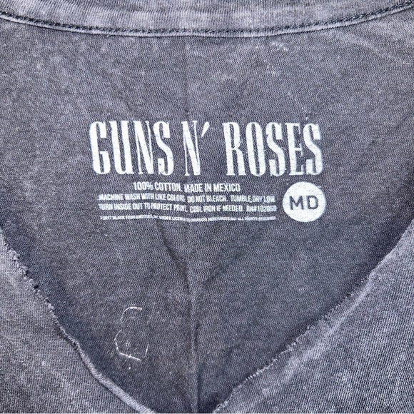 Guns N’ Roses Top Graphic Stonewash Dye Choker Short Sleeve Band Tee Shirt - Picture 7 of 9
